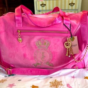 🩷Juicy Couture Pink Travel Bag with Gold Accents🩷